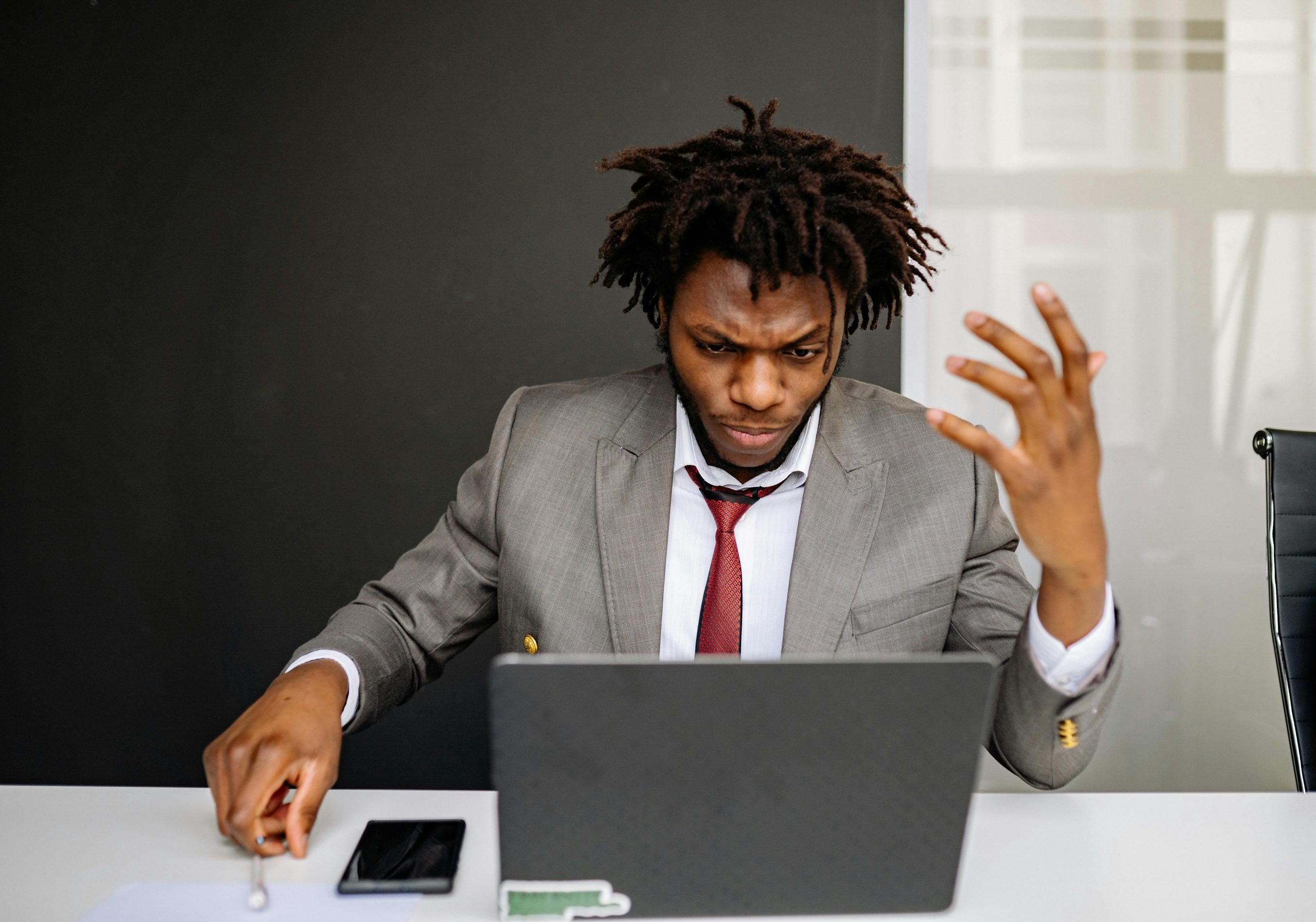 How to Handle Difficult Conversations at Work Without Losing Your Cool
