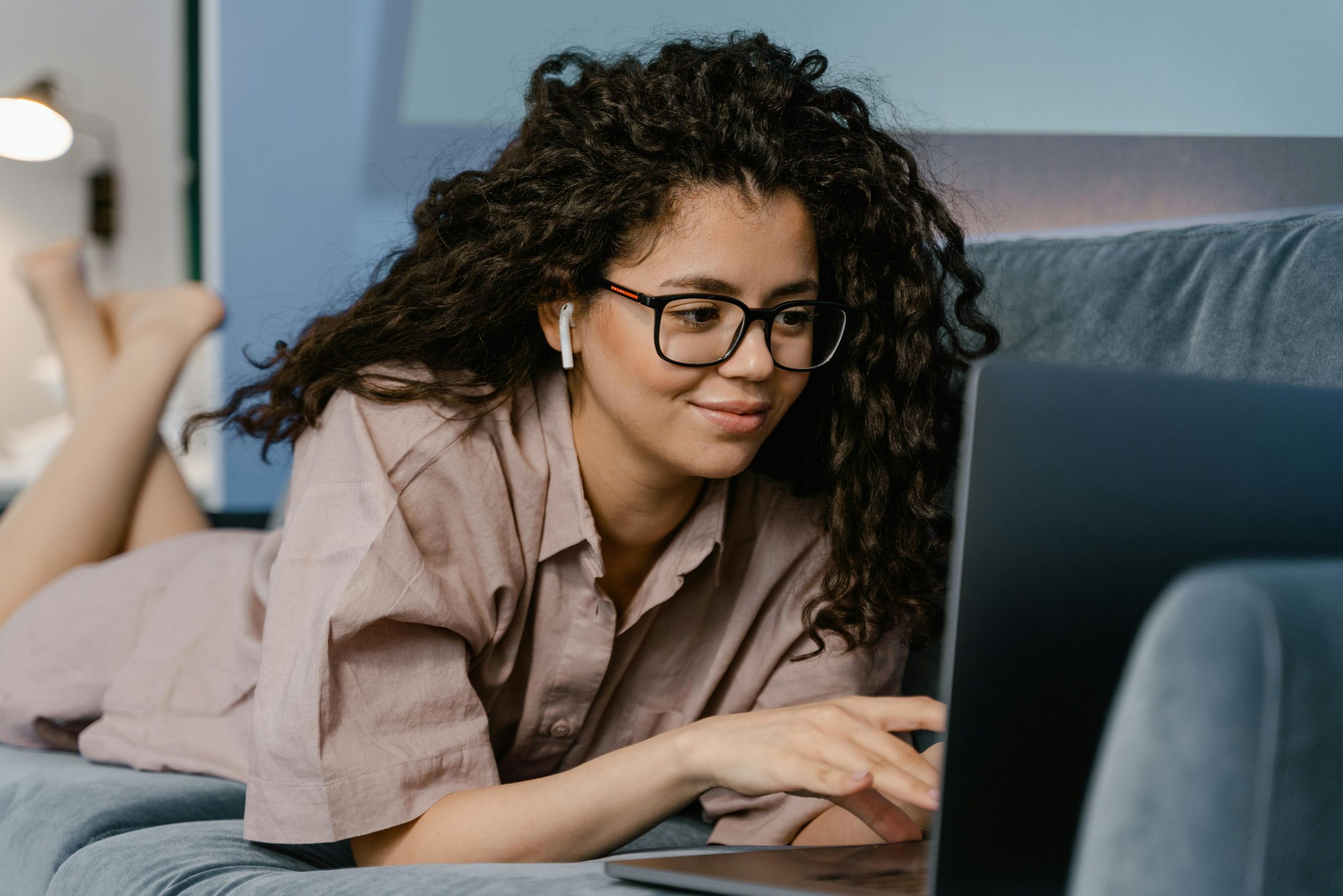 Healthy Screen Time Limits for Adults: Reclaim Your Time in 30 Days