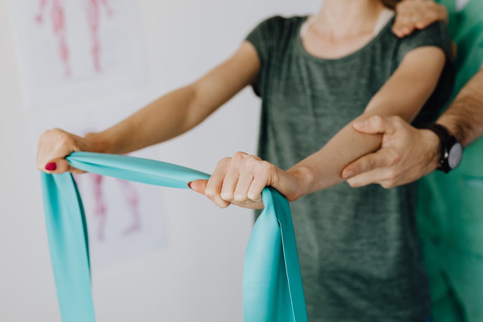 How Resistance Bands Can Fix Your Rounded Shoulders From Desk Work